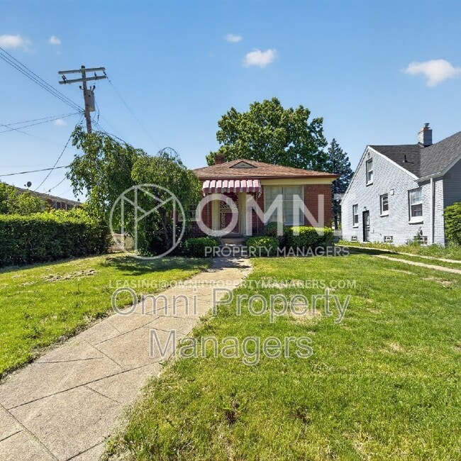 Building Photo - 11529 Roxbury St