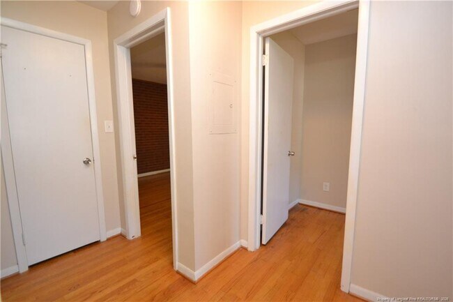 Building Photo - 5133 Lundy Dr