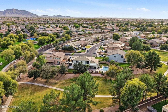 Building Photo - 3834 E Diamond Rd