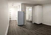 Building Photo - 501/503