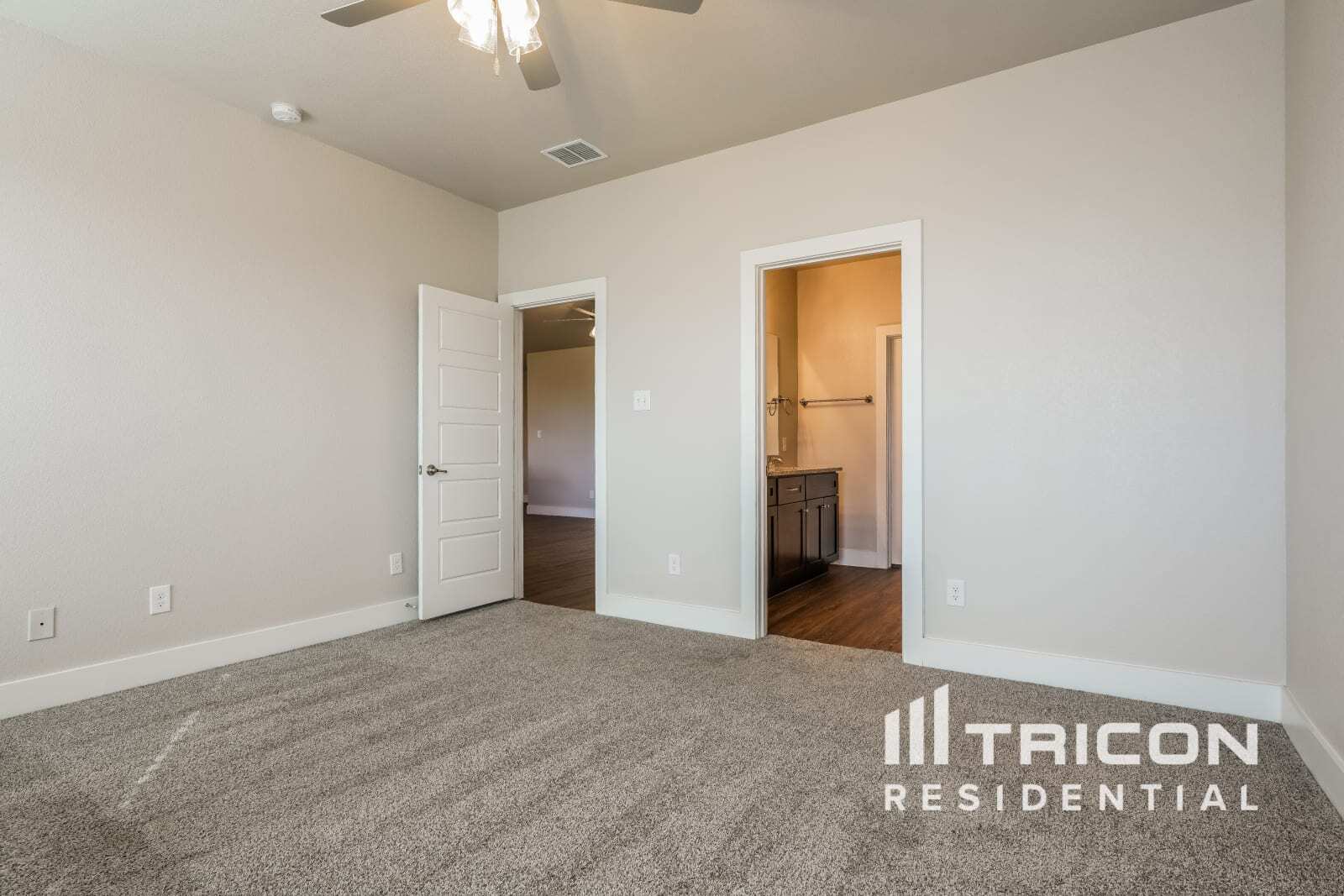 Building Photo - 10332 Ft Ewell Trl