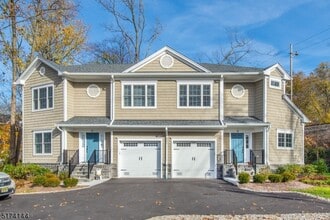 Building Photo - 302 South St