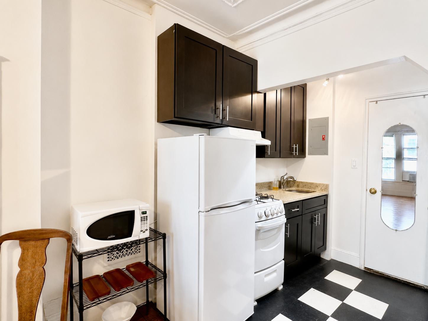 Building Photo - 309 W 107th St