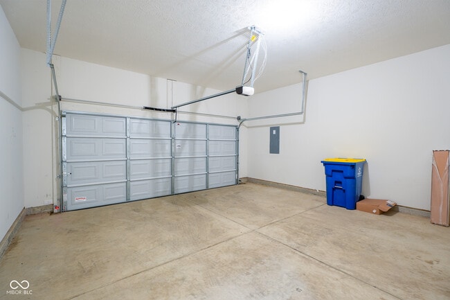 Building Photo - 537 Steinbeck Pl