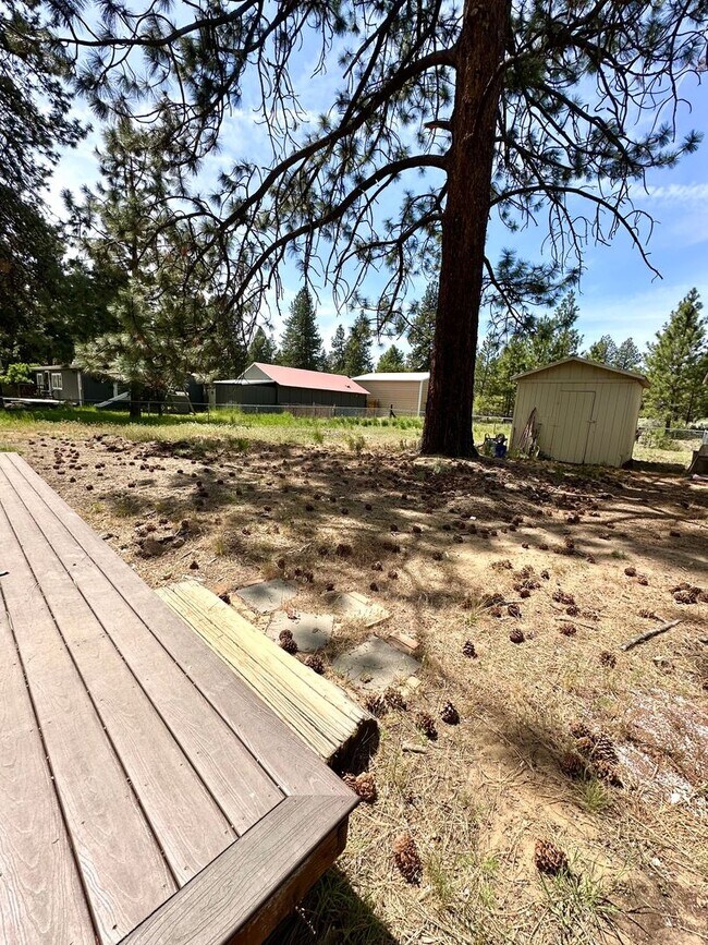 Building Photo - Remodeled 3 Bed Home in Deschutes River Woods with A/C & Large Fenced Yard