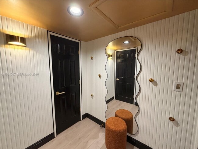 Building Photo - 920 SW 50th Ave