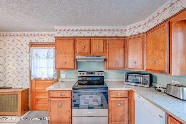 Building Photo - 454 Hickory St