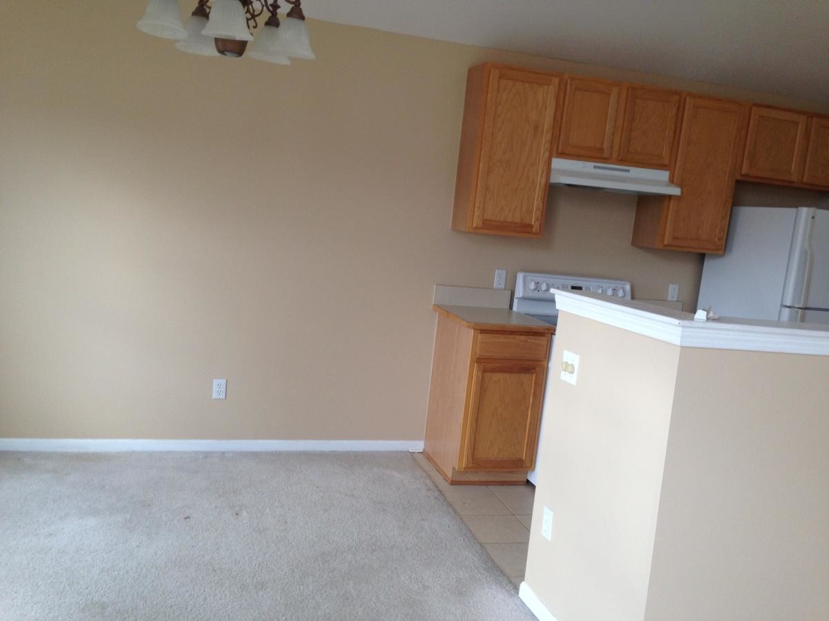 Building Photo - 724 Olde English Cir