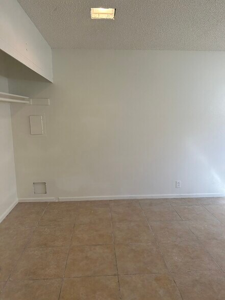 Building Photo - 6340 Casada Way