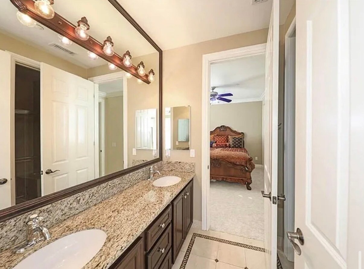 Building Photo - 2531 Costero Magestuoso