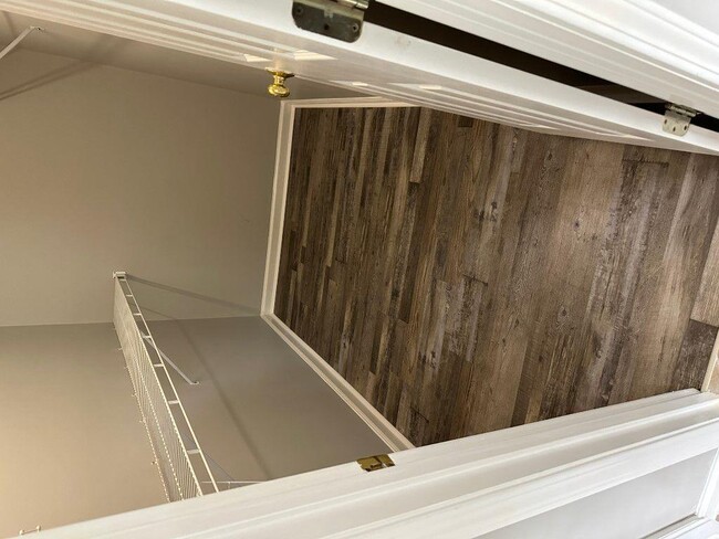 Building Photo - 740 Cirrus Dr