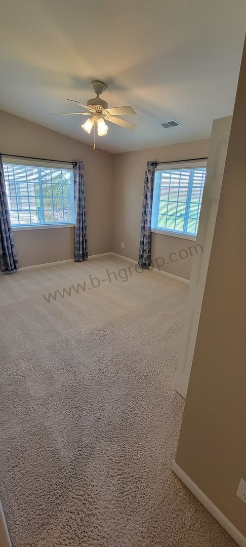 Building Photo - Sun Pointe Village Condo
