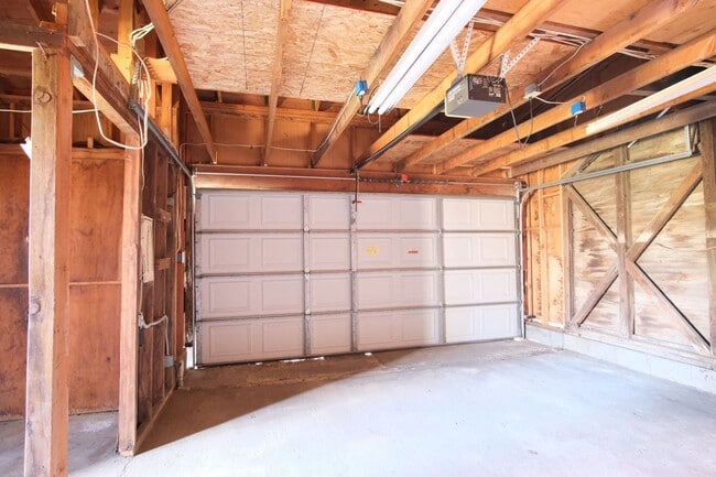 Building Photo - NOW AVAILABLE!! 2 Bedroom 1 bath in Turlock!
