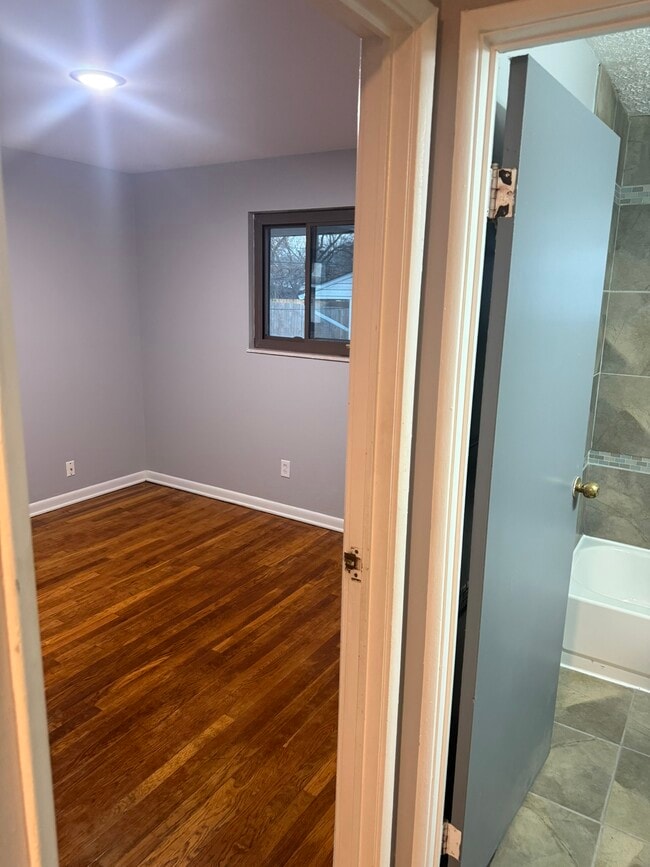 Building Photo - 1894 Pannell Ave