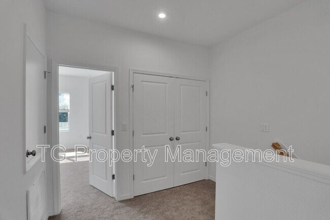 Building Photo - 298 Anthony Dr