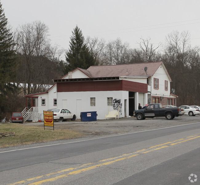 Primary Photo - 1531 Quaker Valley Rd