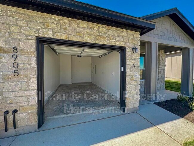 Building Photo - 8905 Ash Rd