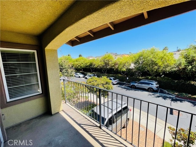 Building Photo - 1351 Isabella Way