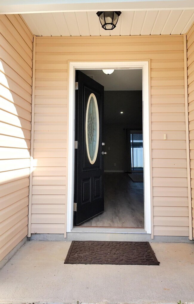 Building Photo - 1561 Heirloom Dr