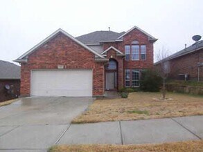 Building Photo - Excellent 4 bedroom 2.5 bath in Marine Creek