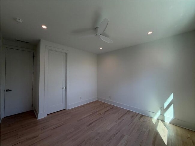 Building Photo - 2385 Nesbitt Dr NE