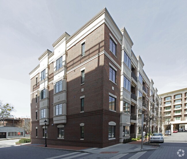 Building Photo - 155 River Pl