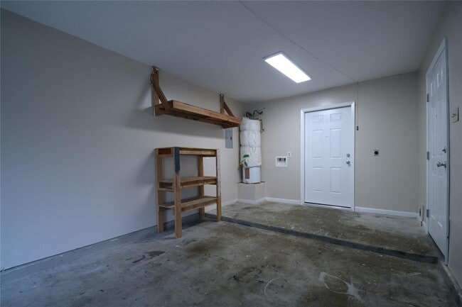 Building Photo - 3007 W Slaughter Ln