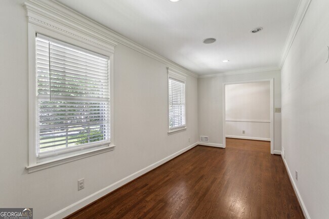 Building Photo - 4708 Tall Pines Dr NW