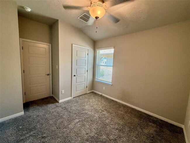 Building Photo - 2941 Mill Run Bnd