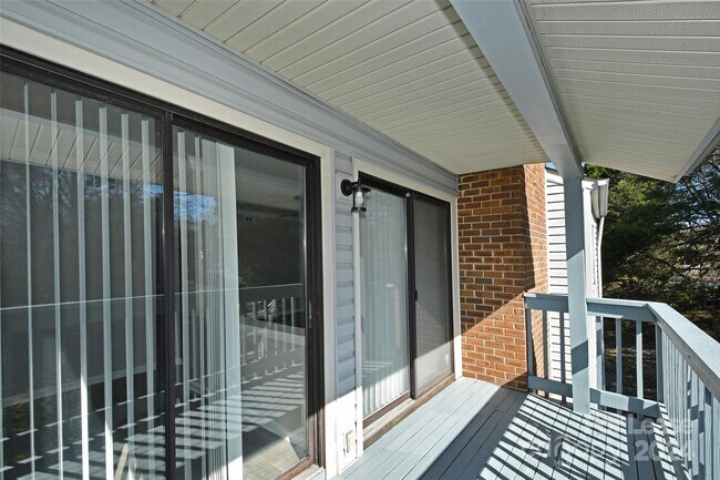 Building Photo - 11185 Harrowfield Rd