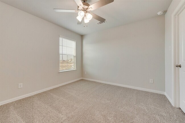 Building Photo - 136 Cranz Farm Dr