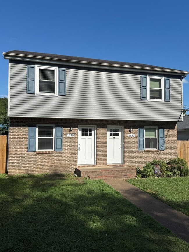 Primary Photo - East Ridge Townhome