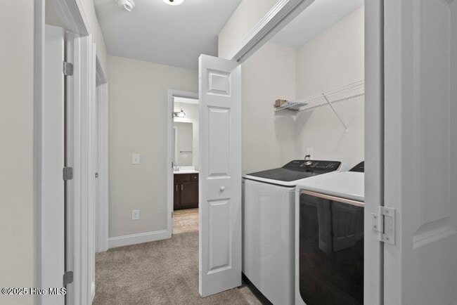 Building Photo - 345 S Stingray Ln
