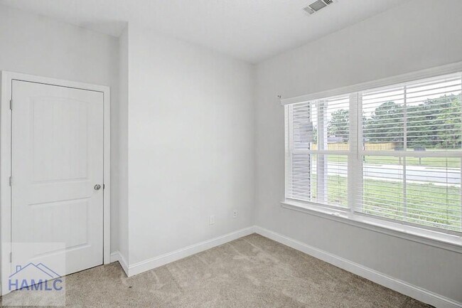 Building Photo - 315 Grayson Ave