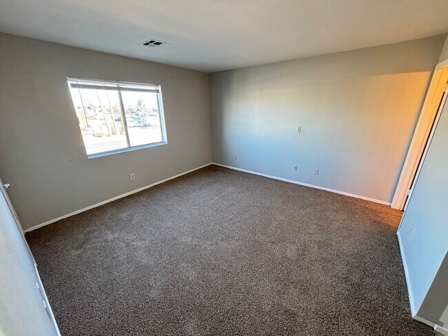 Building Photo - 6208 Yerba Ln