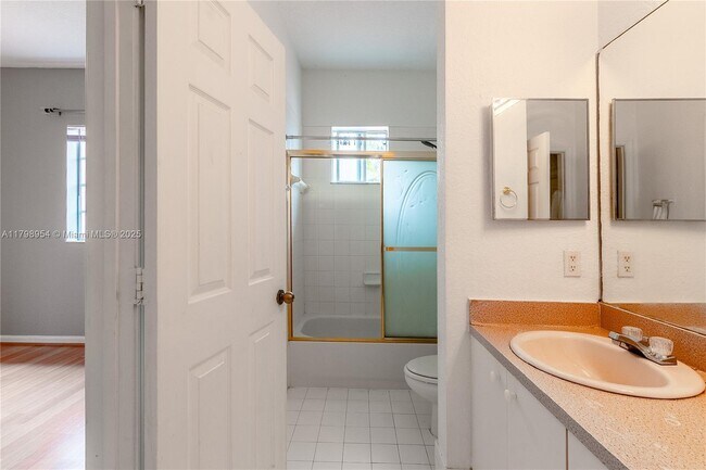 Building Photo - 6455 Catalina Ln