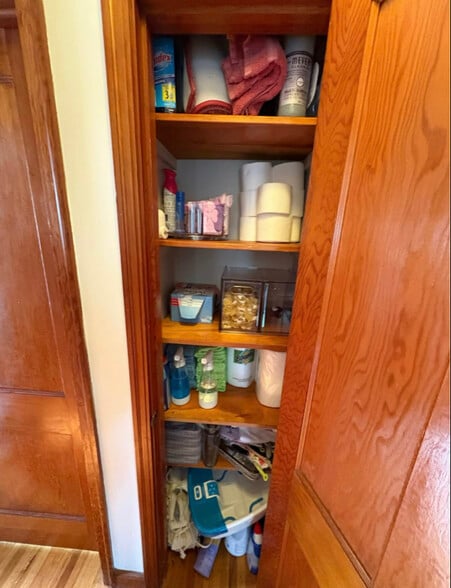 Building Photo - 1015 8th Ave NW