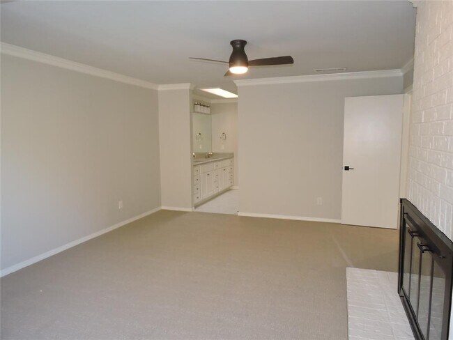 Building Photo - 12245 Montego Plaza