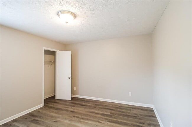 Building Photo - 2314 Tapanzee Ln