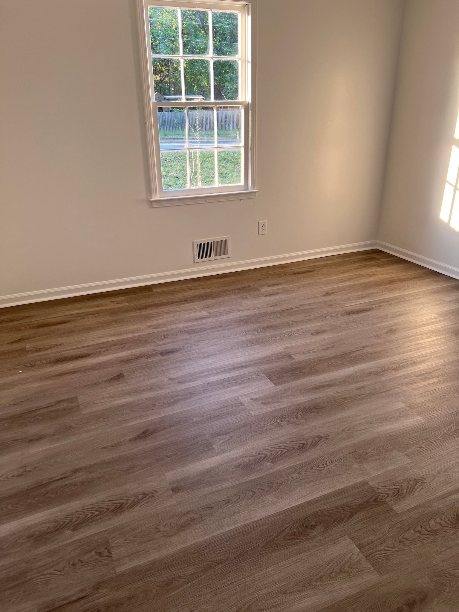 Building Photo - 3150 Sandy Plains Rd