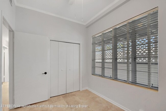 Building Photo - 218 Worth Ave