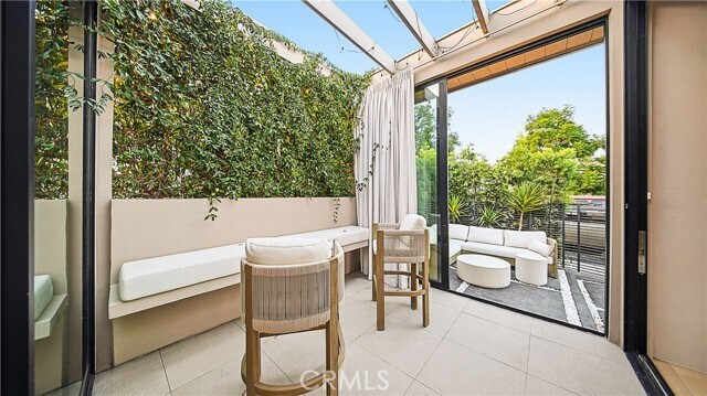 Building Photo - 8840 Ashcroft Ave