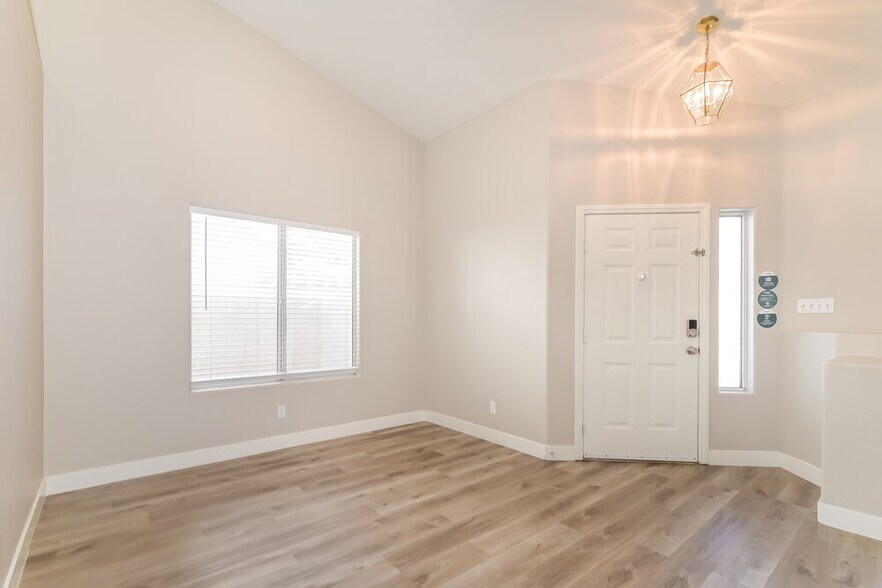Building Photo - 132 Park Ridge Ln