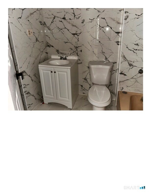 Building Photo - 240 Madison Ave