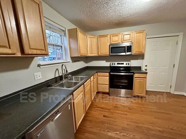 Building Photo - 1502 Lexington Ave