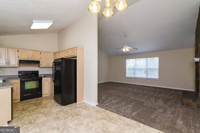 Building Photo - 9670 Crestview Terrace