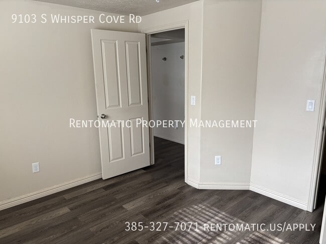 Building Photo - 9103 Whisper Cove Rd