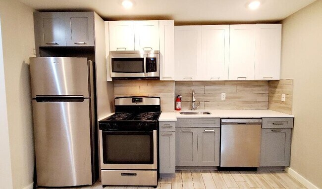 Building Photo - 487 Ocean Ave