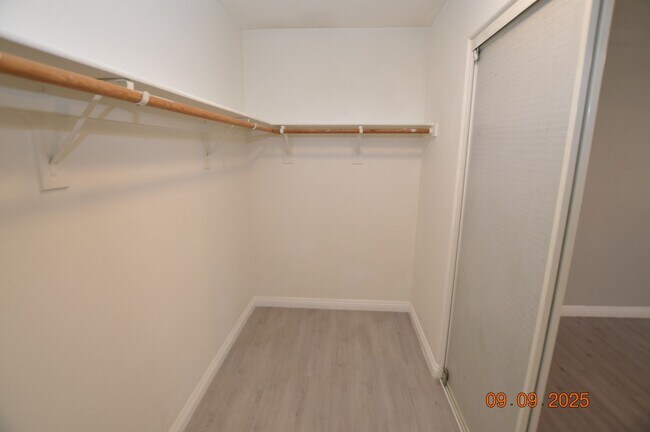 Building Photo - 9078 Mountain Lakes Ave