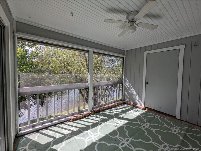 Building Photo - 8291 SE Croft Cir